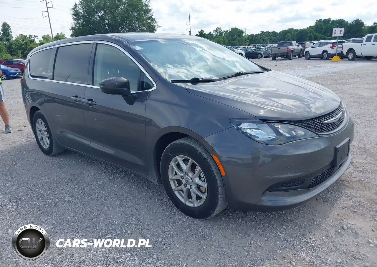 2022 Chrysler Voyager Lx – zdjęcie 1 z 16