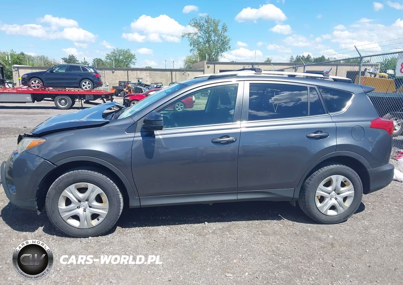 2015 Toyota Rav4 Le VIN:JTMBFREV2FD134784 - 14