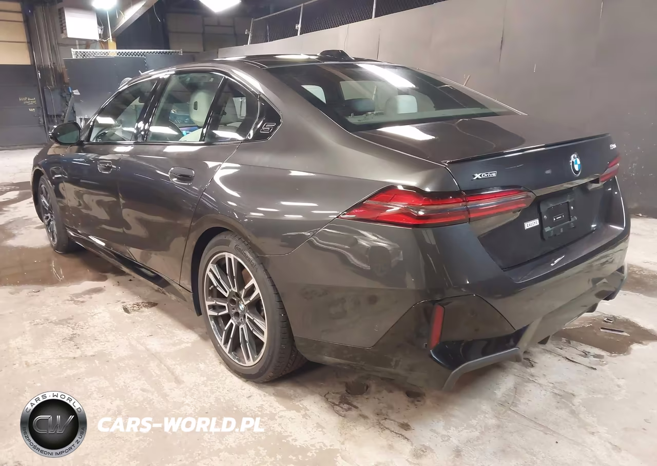 2024 BMW 540I xDrive VIN:WBA63FJ0XRCR81840 - 3