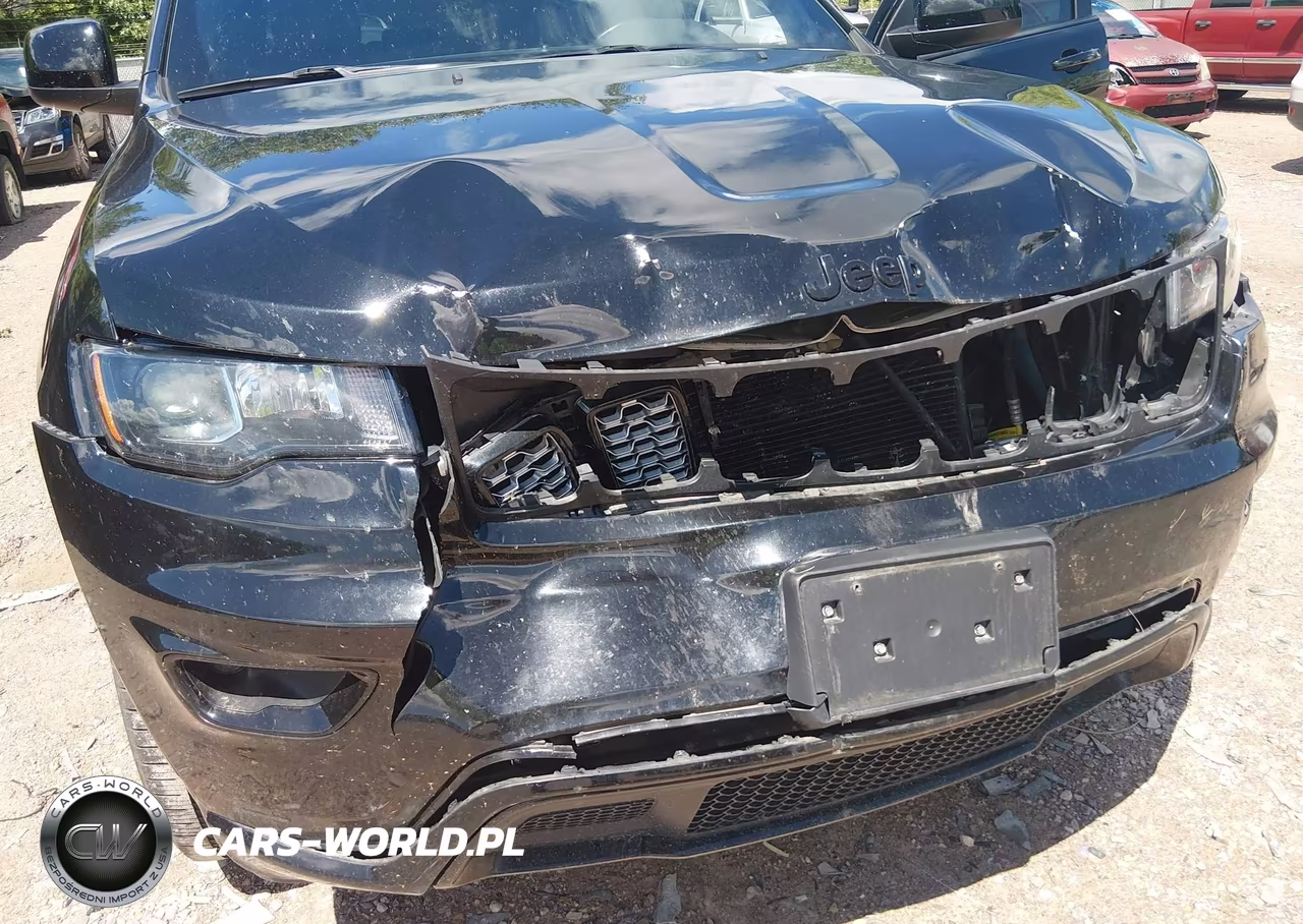 2021 Jeep Grand Cherokee Laredo X 4X4 VIN:1C4RJFAG4MC530351 - 18