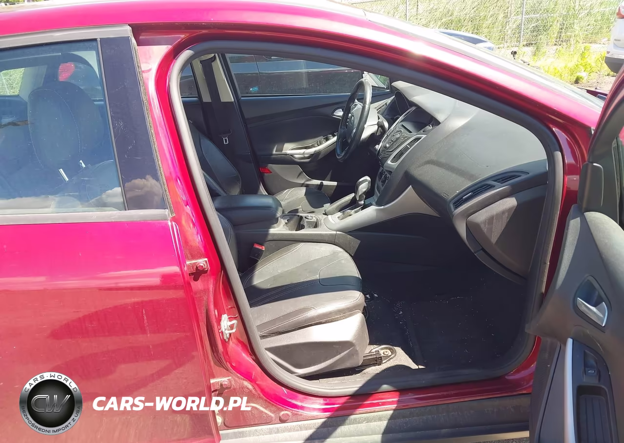 2014 Ford Focus Se VIN:1FADP3F2XEL418844 - 5