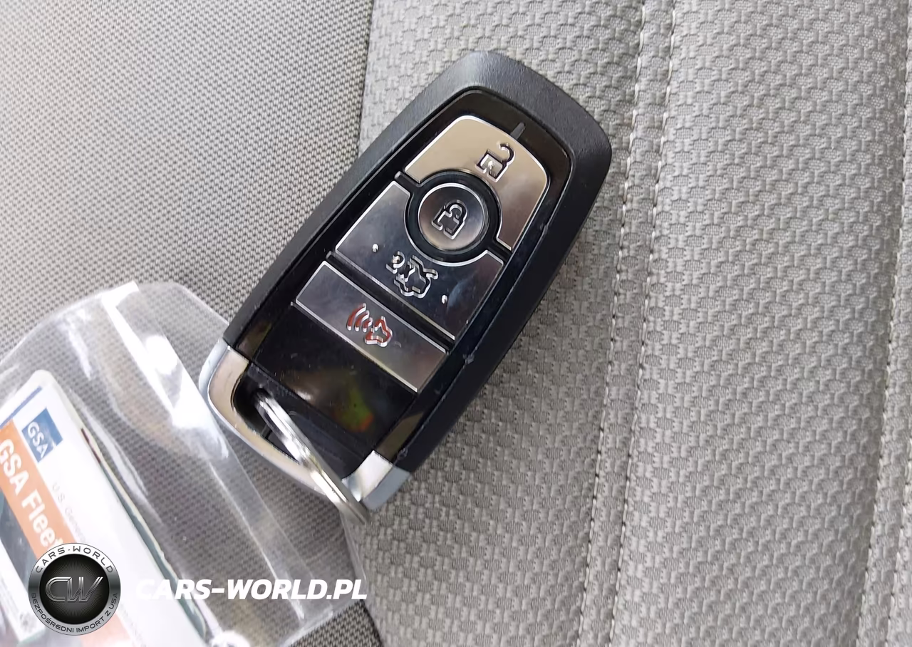2018 Ford Fusion Hybrid S VIN:3FA6P0UU4JR271606 - 11