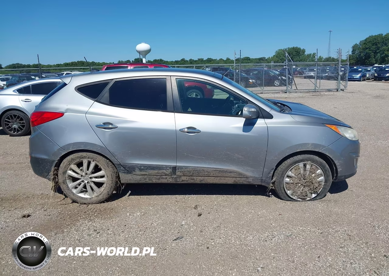 2011 Hyundai Tucson Limited VIN:KM8JU3AC7BU170317 - 13