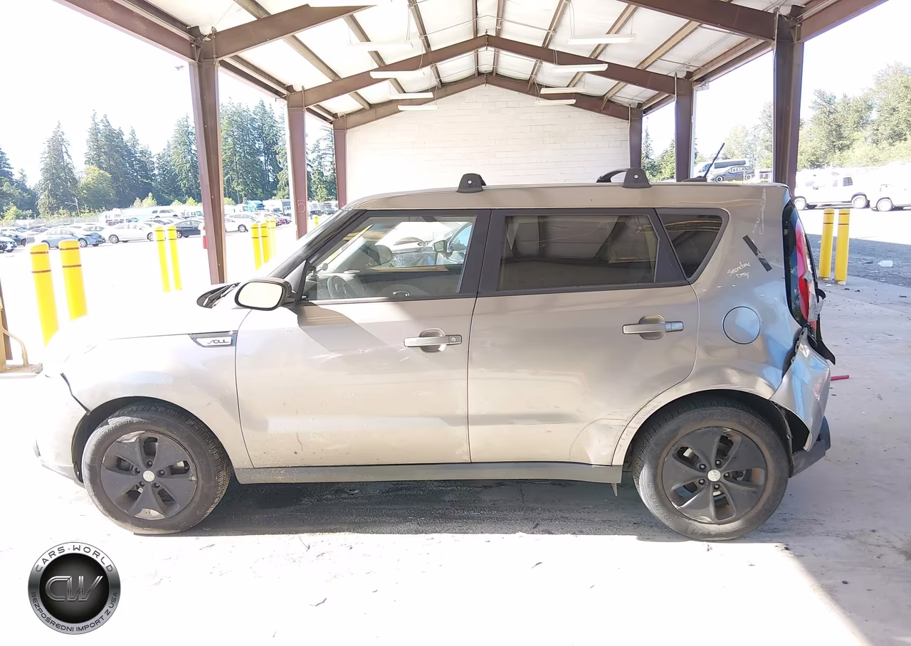 2015 Kia Soul VIN:KNDJN2A28F7123482 - 13