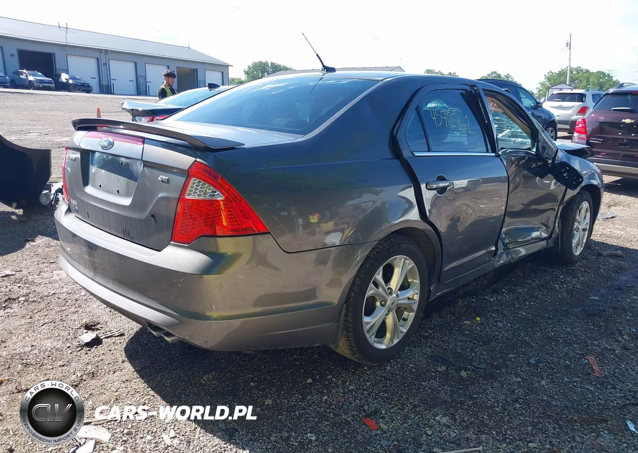 2012 Ford Fusion Se VIN:3FAHP0HA6CR223570 - 4