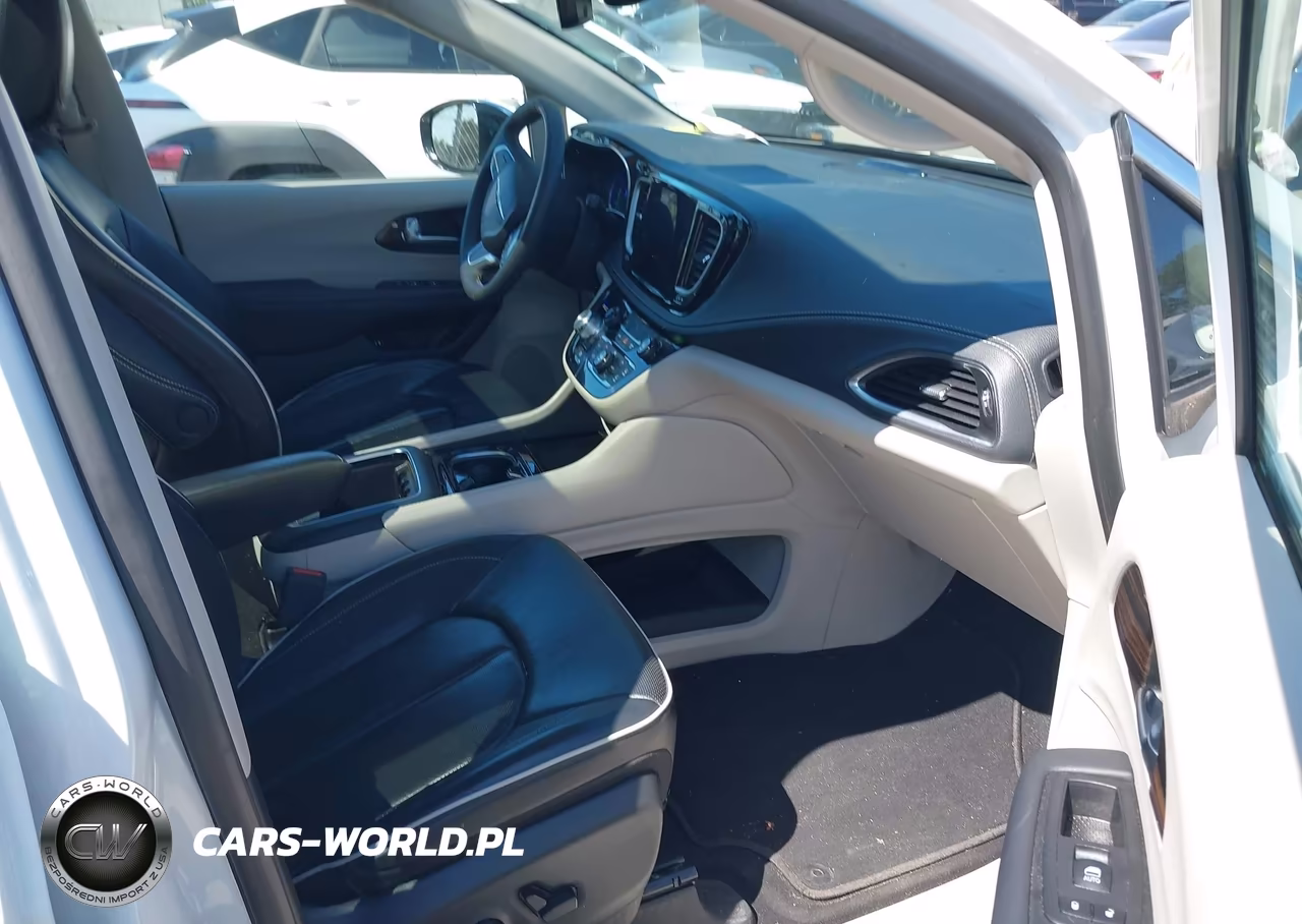 2023 Chrysler Pacifica Hybrid Limited VIN:2C4RC1S75PR630501 - 5