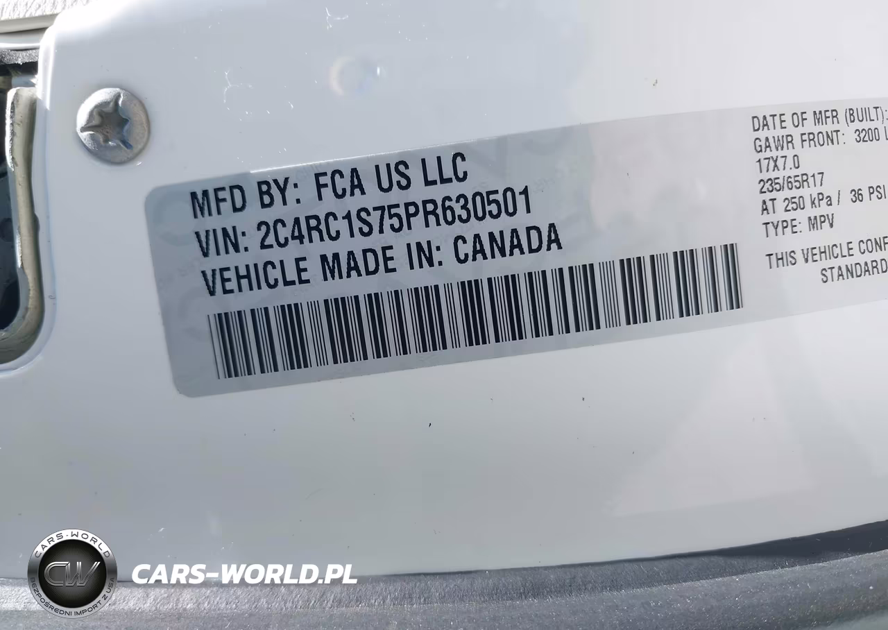 2023 Chrysler Pacifica Hybrid Limited VIN:2C4RC1S75PR630501 - 9