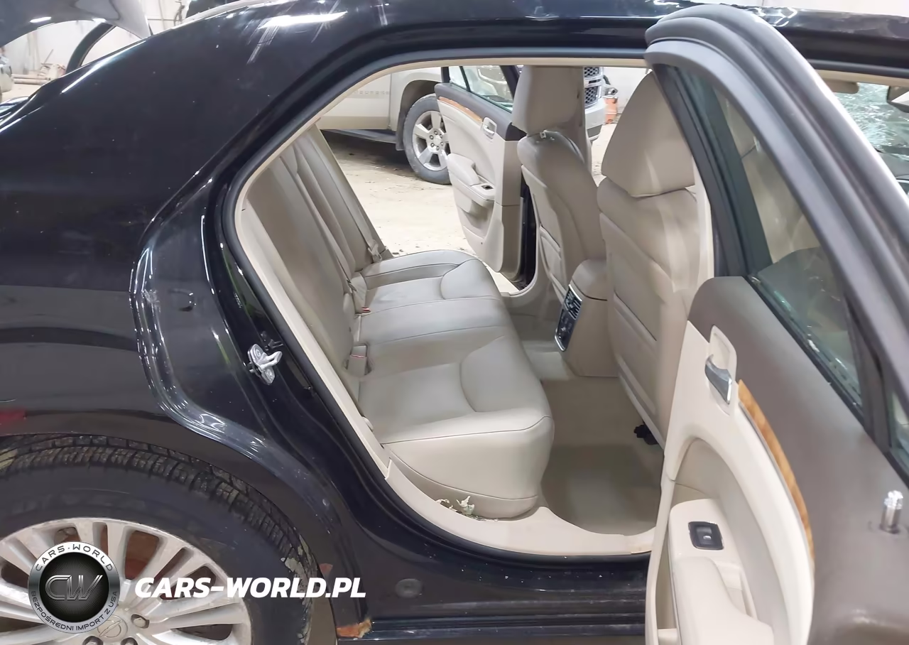 2012 Chrysler 300C Awd VIN:2C3CCAKT9CH143373 - 8