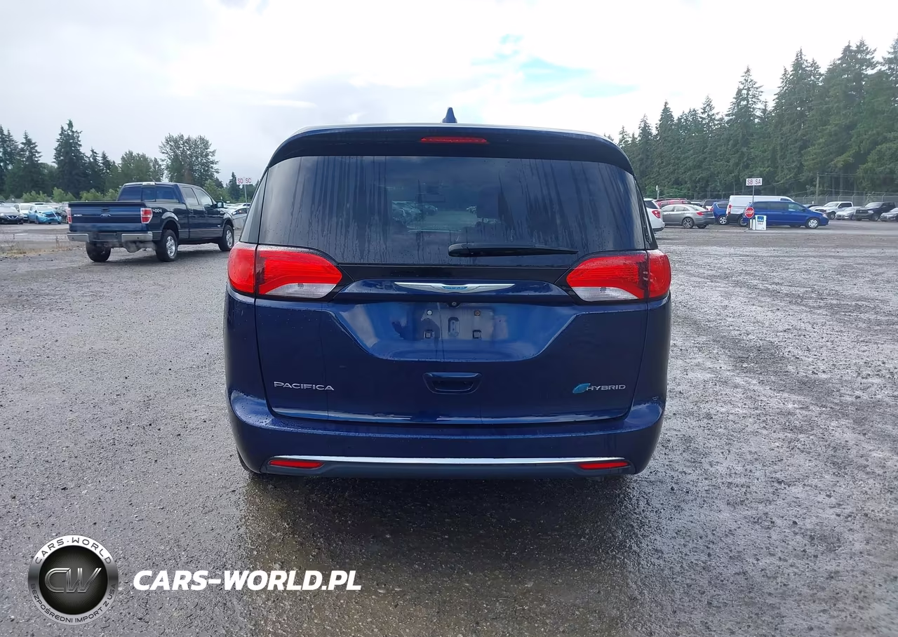 2017 Chrysler Pacifica Hybrid Touring Plus VIN:2C4RC1H76HR836192 - 16