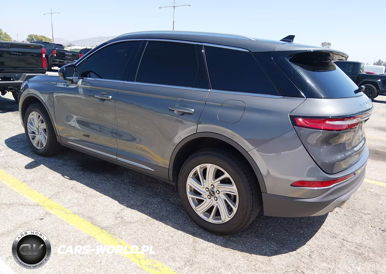 2022 Lincoln Corsair Standard VIN:5LMCJ1C99NUL36779 - 3
