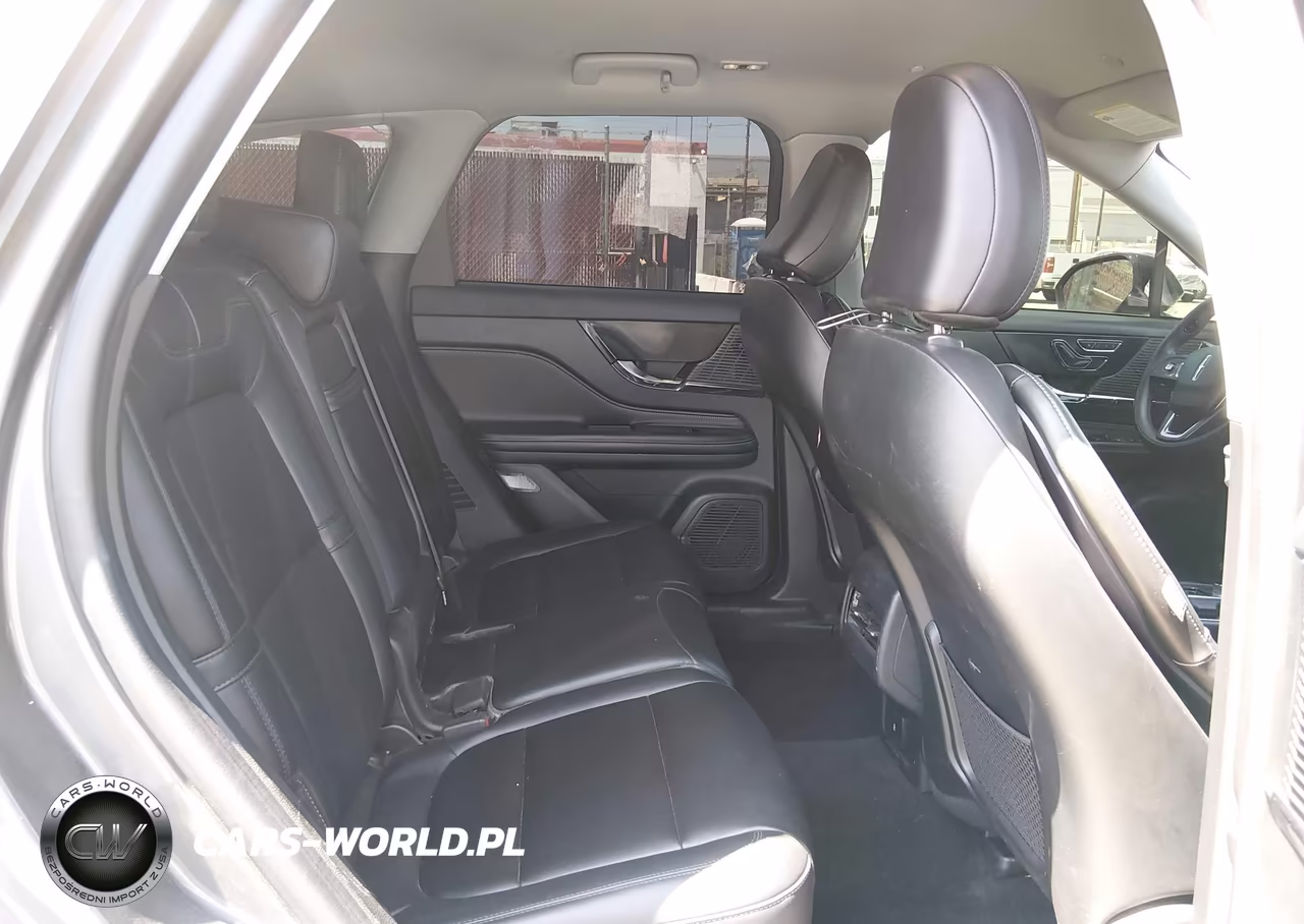 2022 Lincoln Corsair Standard VIN:5LMCJ1C99NUL36779 - 8