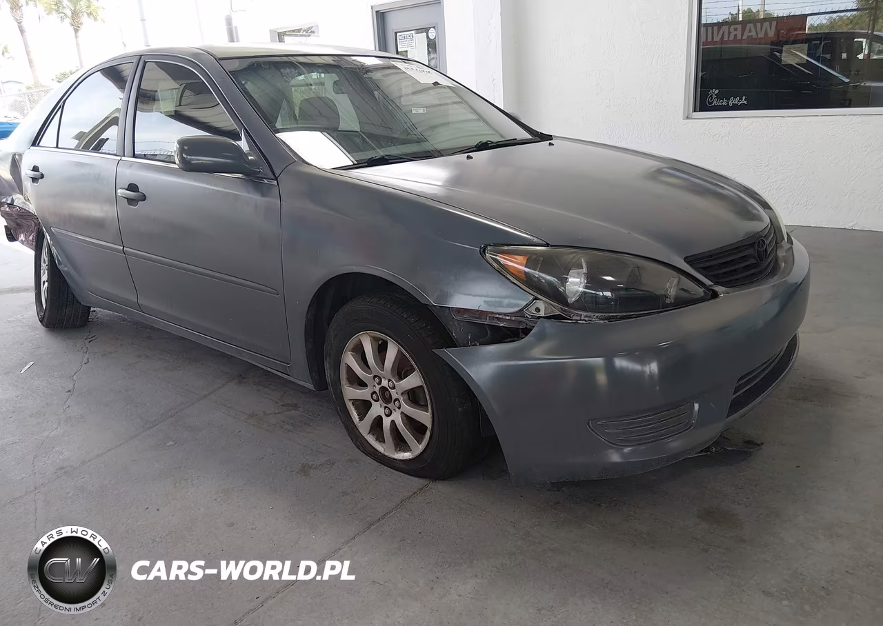 2005 Toyota Camry Le