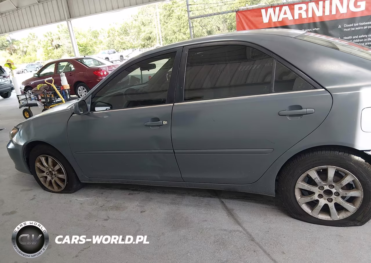 2005 Toyota Camry Le VIN:4T1BE32KX5U095673 - 15