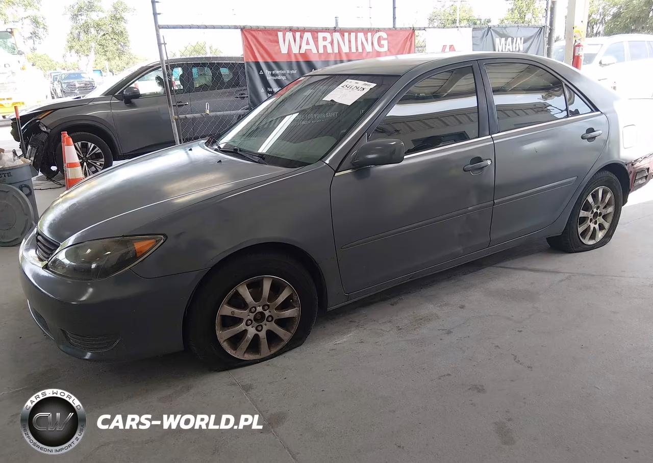 2005 Toyota Camry Le VIN:4T1BE32KX5U095673 - 2