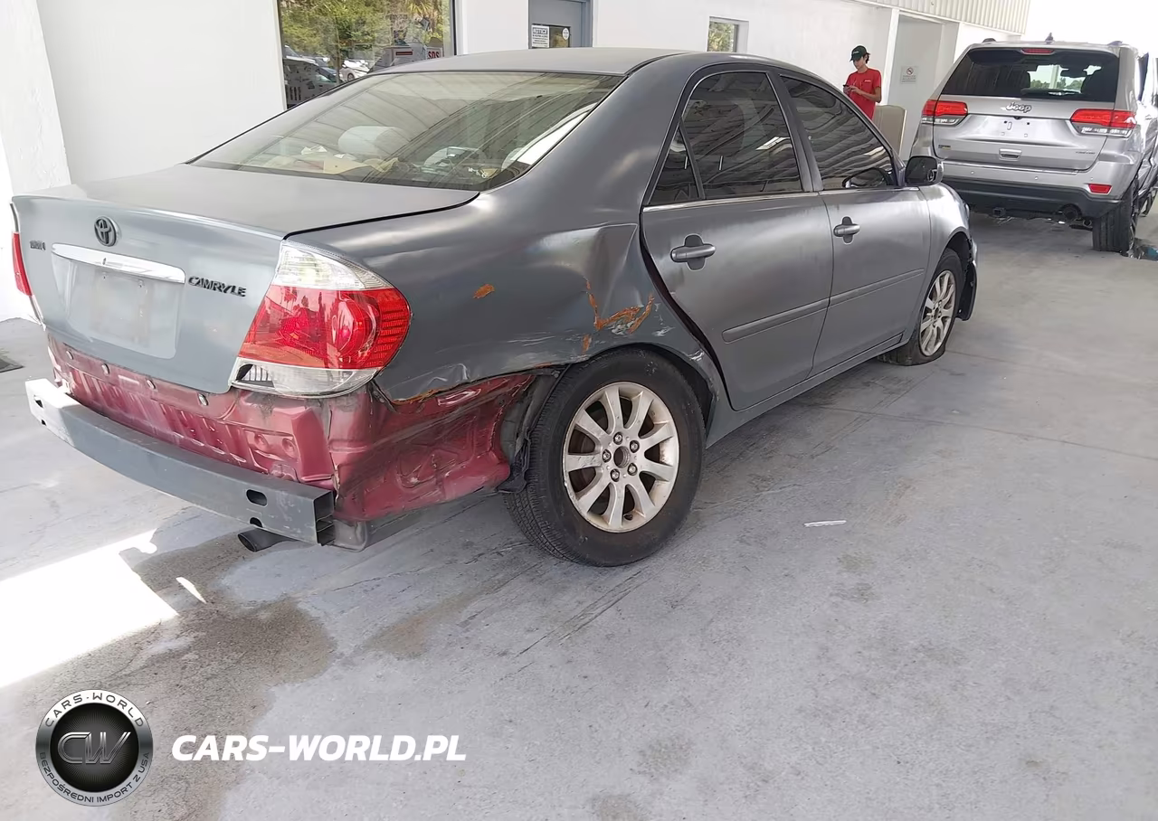 2005 Toyota Camry Le VIN:4T1BE32KX5U095673 - 4