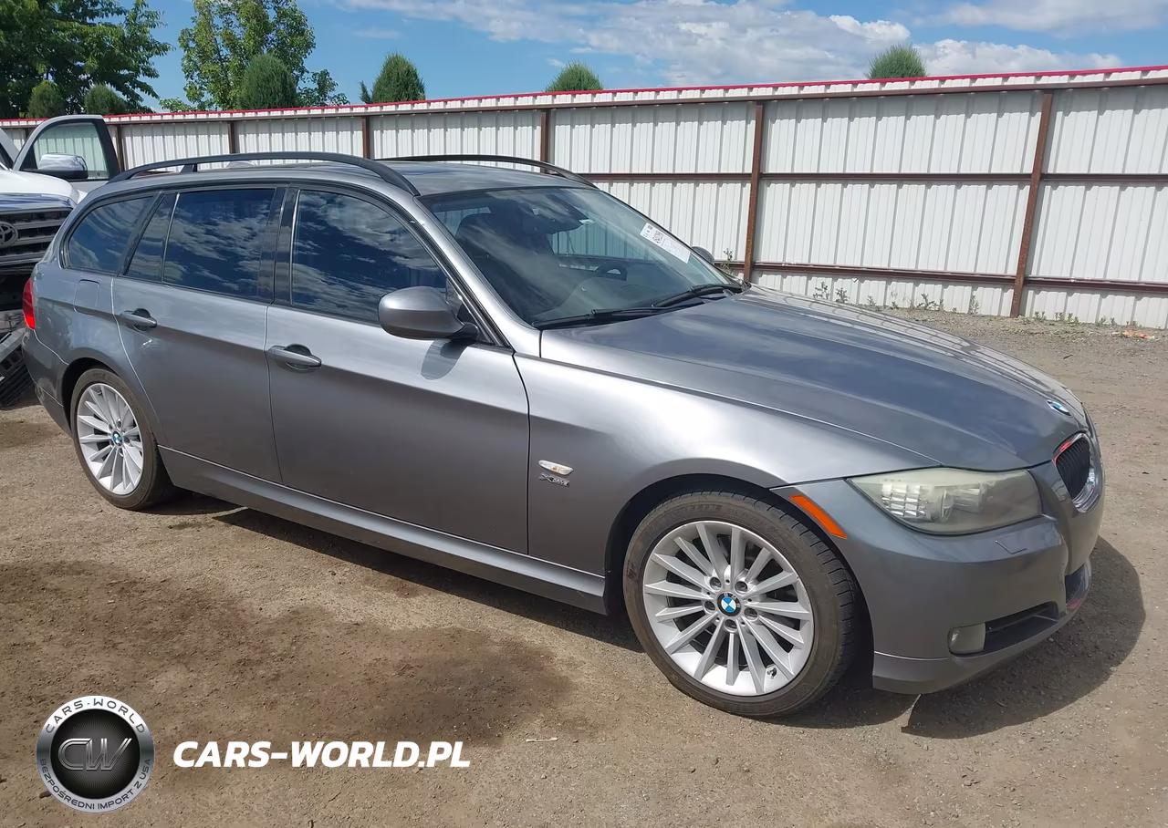 2010 BMW 328I xDrive – zdjęcie 1 z 16