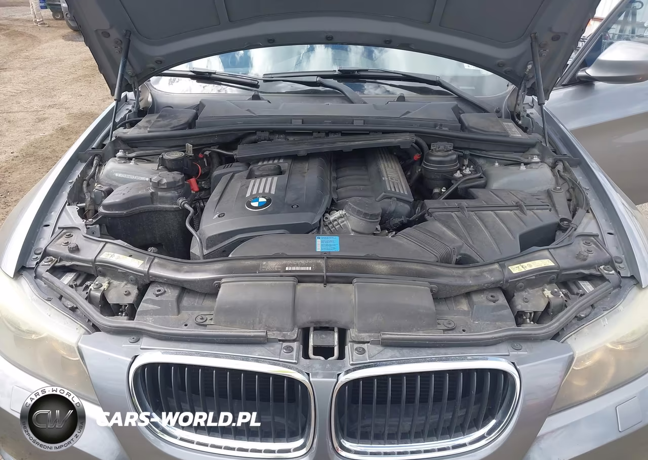 2010 BMW 328I xDrive VIN:WBAUU3C50AA540889 - 10