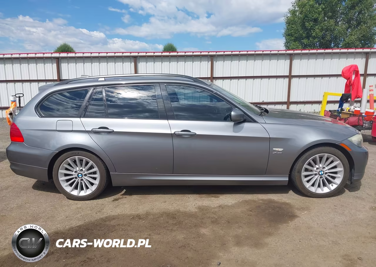 2010 BMW 328I xDrive VIN:WBAUU3C50AA540889 - 13
