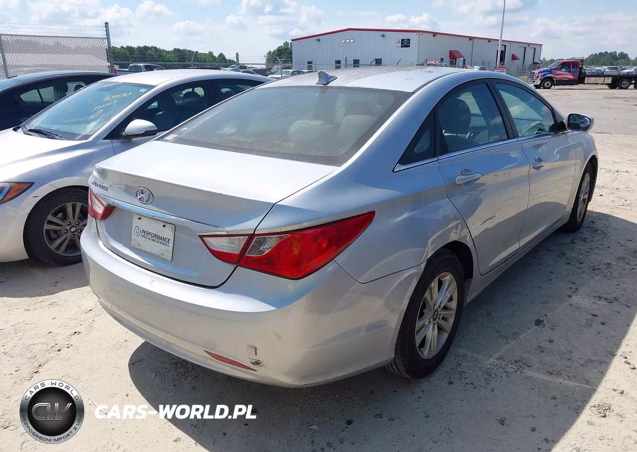 2011 Hyundai Sonata Gls VIN:5NPEB4AC2BH057631 - 4