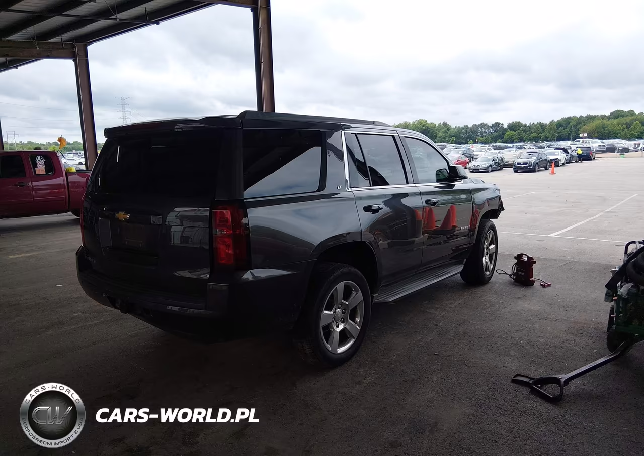 2015 Chevrolet Tahoe Lt VIN:1GNSCBKC9FR549081 - 4