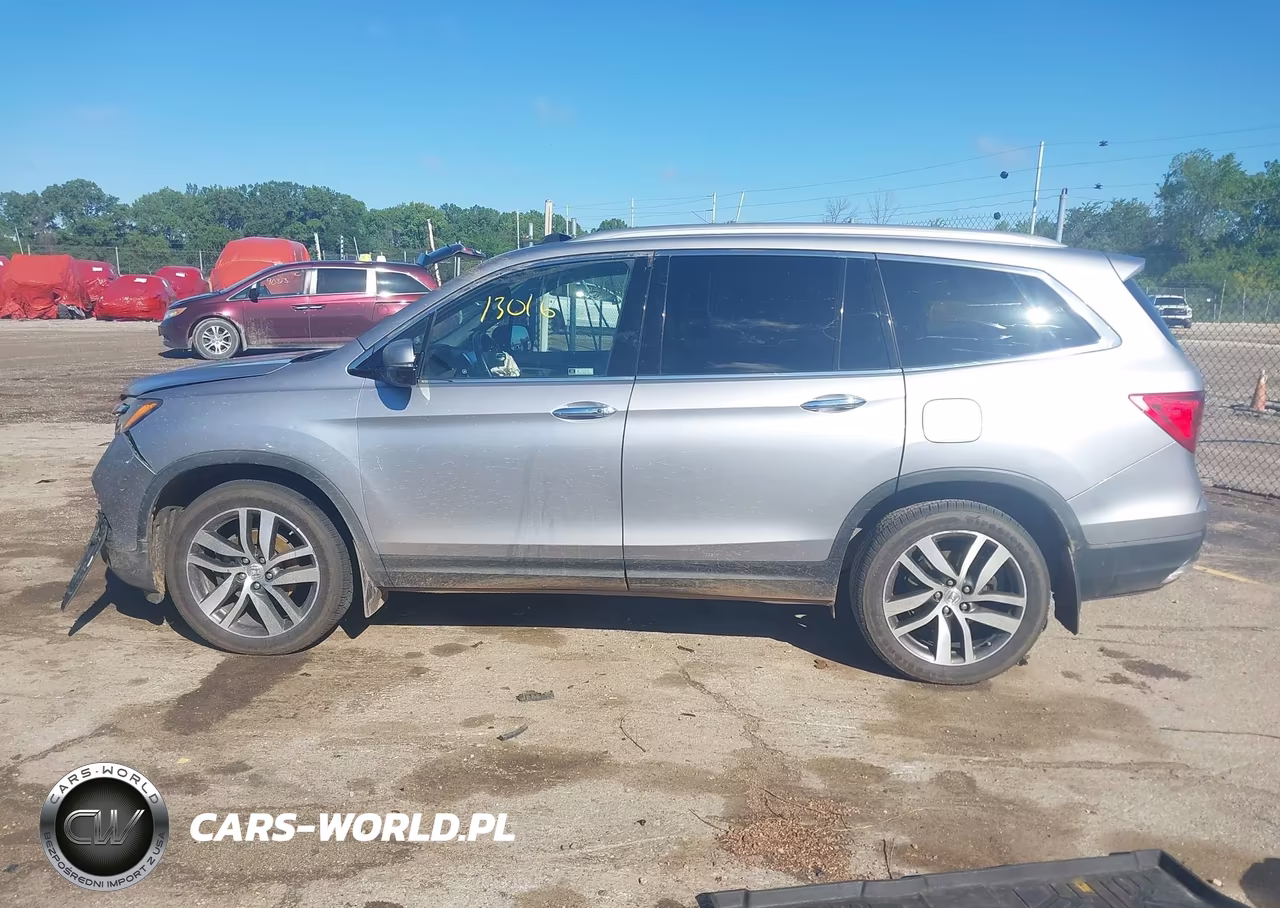 2018 Honda Pilot Touring VIN:5FNYF6H96JB038102 - 14