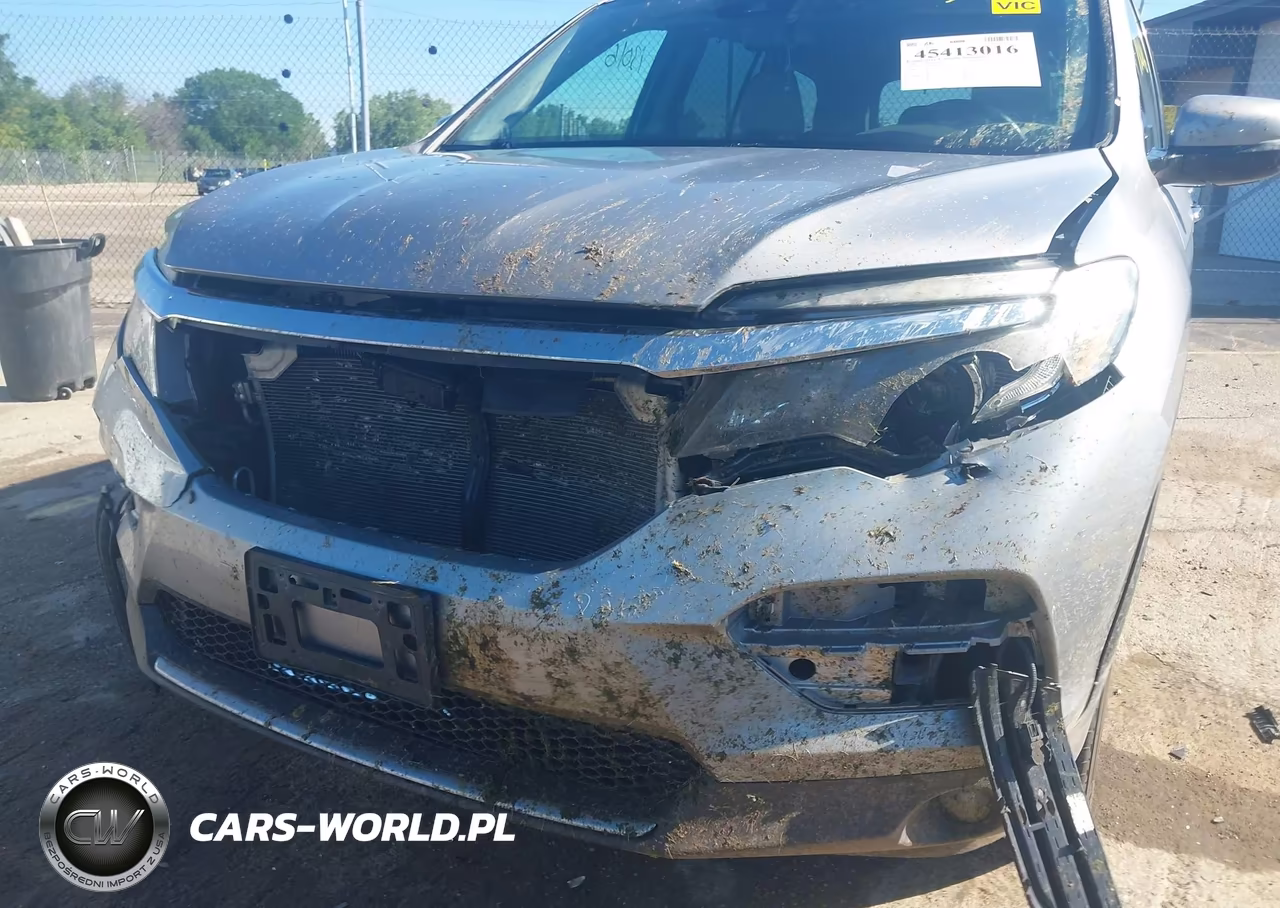 2018 Honda Pilot Touring VIN:5FNYF6H96JB038102 - 6