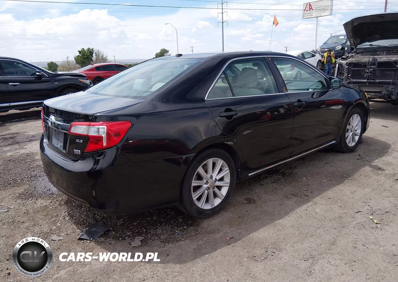2013 Toyota Camry Hybrid-Le-Xle VIN:4T1BD1FK1DU075540 - 4