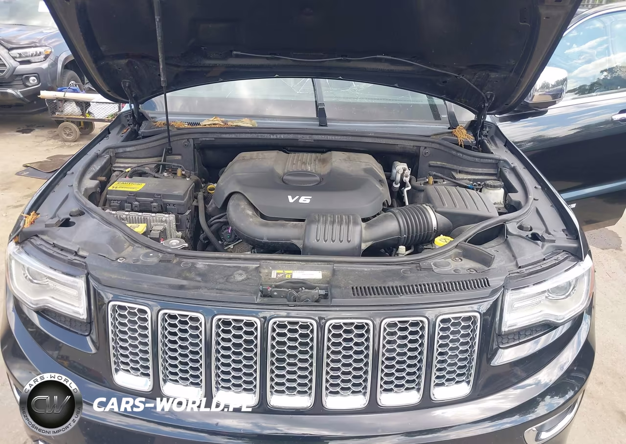 2015 Jeep Grand Cherokee Summit VIN:1C4RJFJG6FC829715 - 10