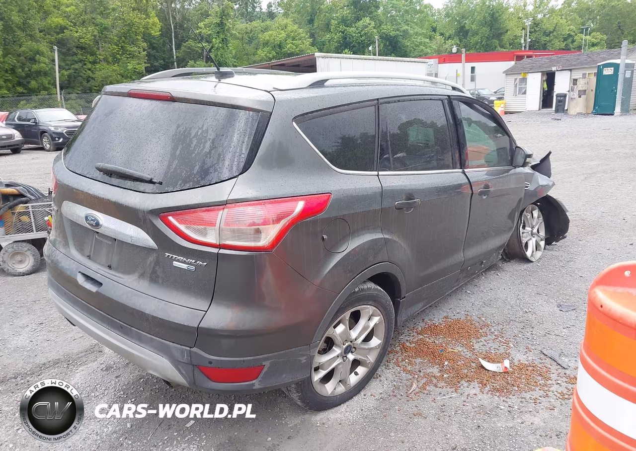 2015 Ford Escape Titanium VIN:1FMCU9J95FUC82457 - 4