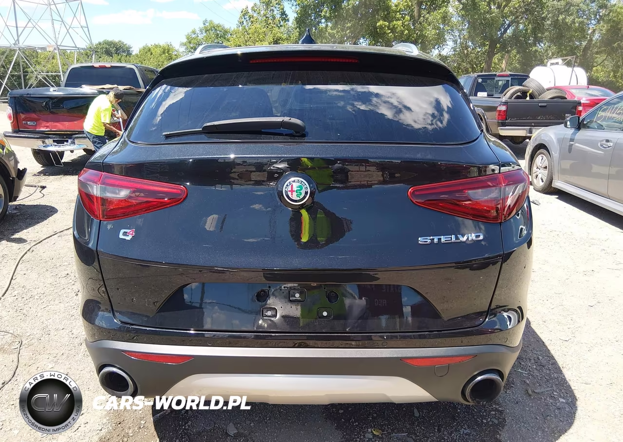 2018 Alfa Romeo Stelvio Ti Awd VIN:ZASFAKBN2J7C01247 - 17