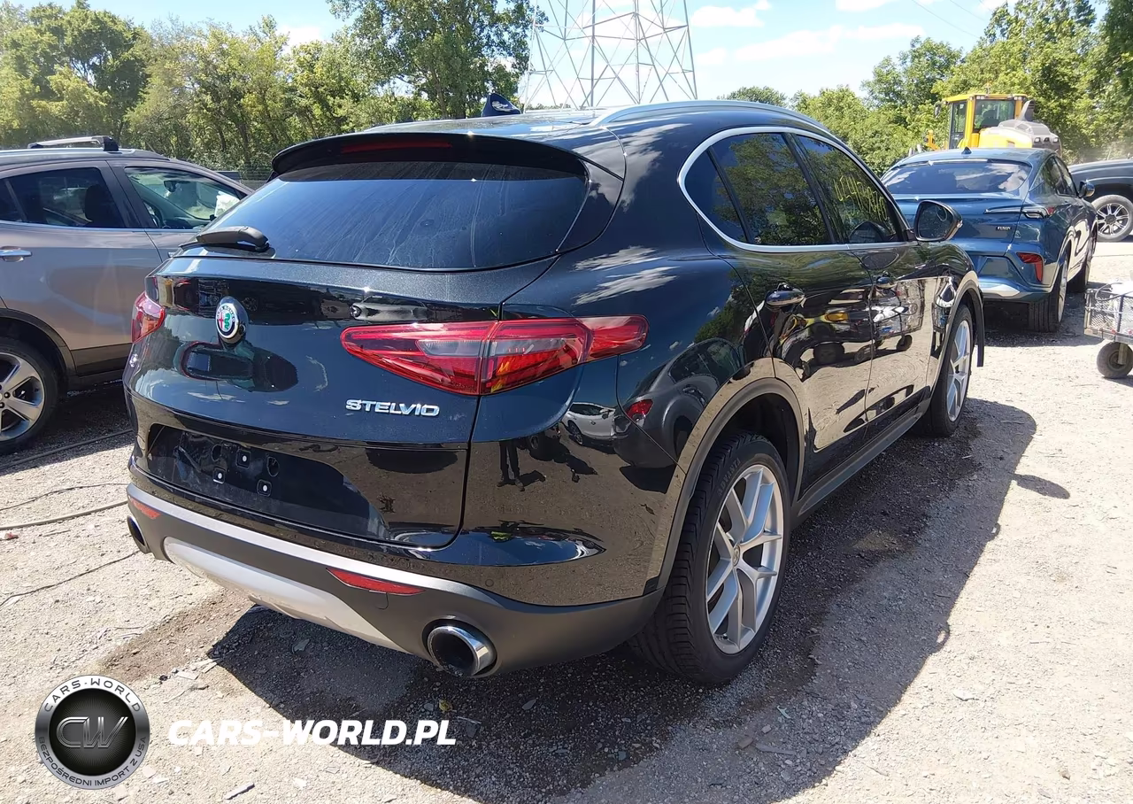 2018 Alfa Romeo Stelvio Ti Awd VIN:ZASFAKBN2J7C01247 - 4