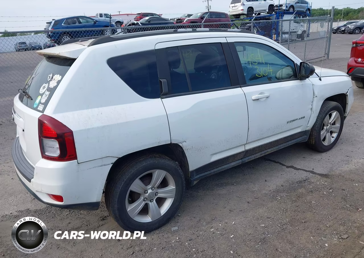 2016 Jeep Compass Sport VIN:1C4NJCBA9GD568597 - 4