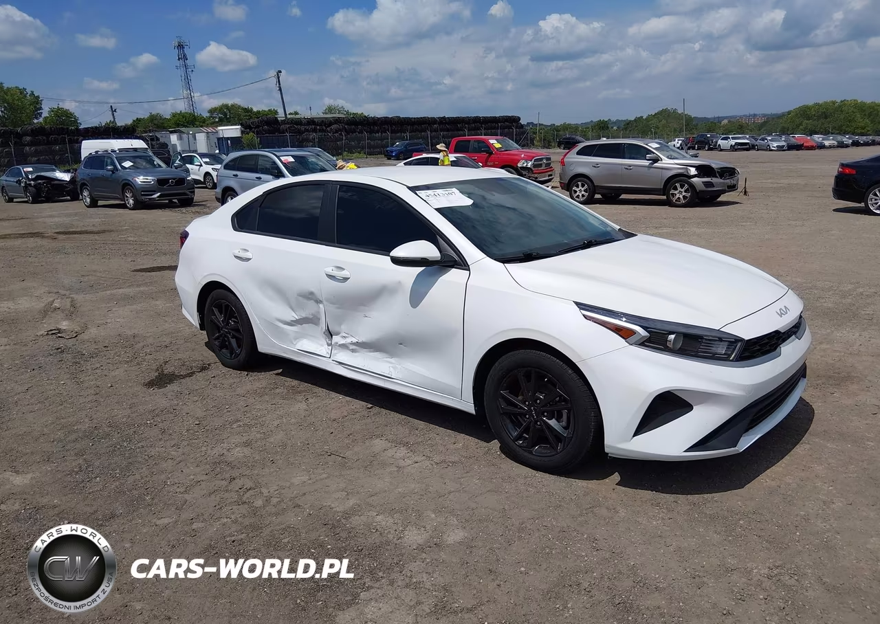 2023 Kia Forte Lxs – zdjęcie 1 z 16