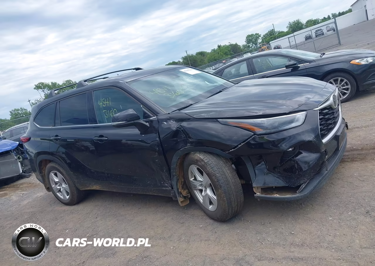 2022 Toyota Highlander Le VIN:5TDBZRBHXNS166102 - 13
