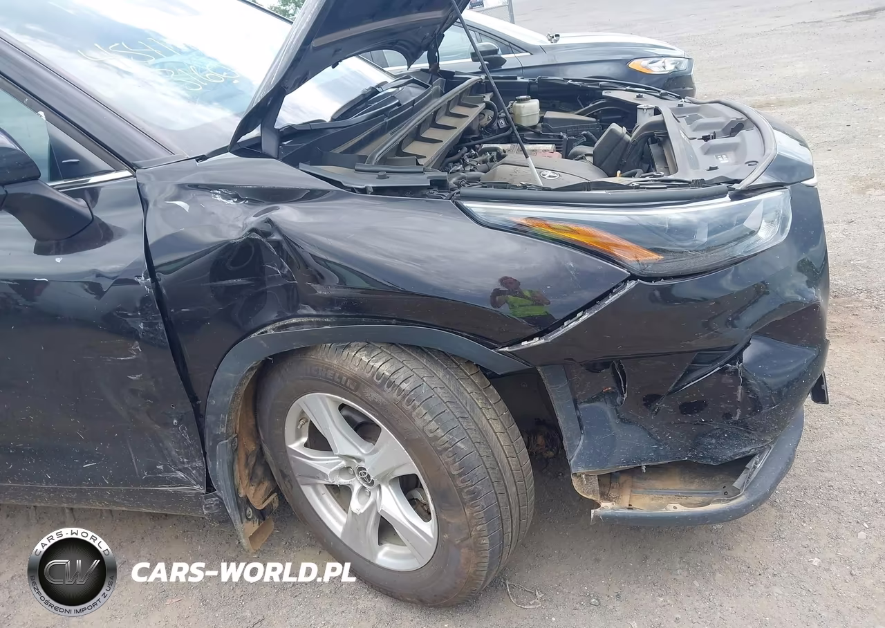 2022 Toyota Highlander Le VIN:5TDBZRBHXNS166102 - 17