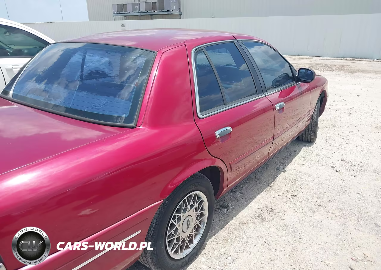 2002 Ford Crown Victoria Standard VIN:2FAFP73W02X111513 - 6