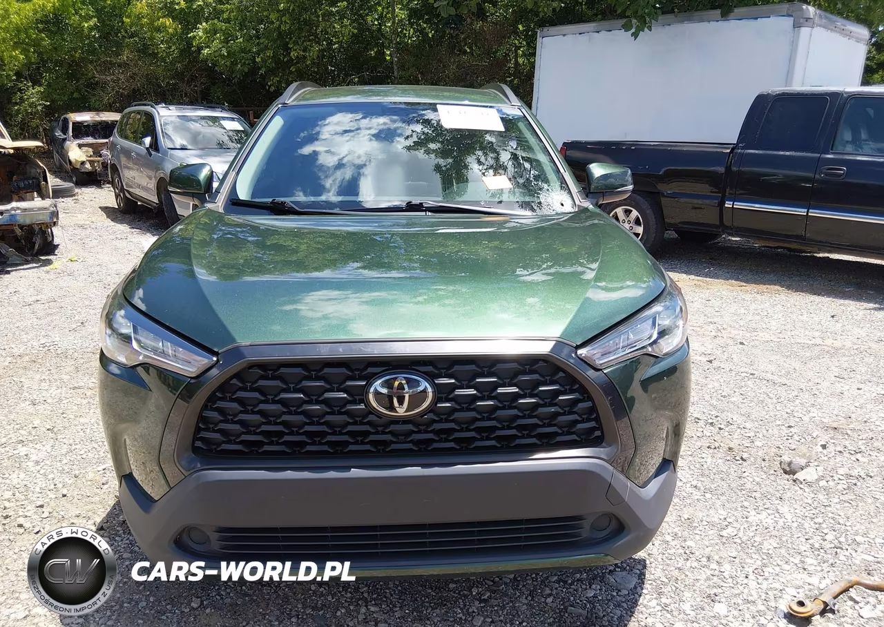 2022 Toyota Corolla Cross Le VIN:7MUCAAAG4NV005725 - 13