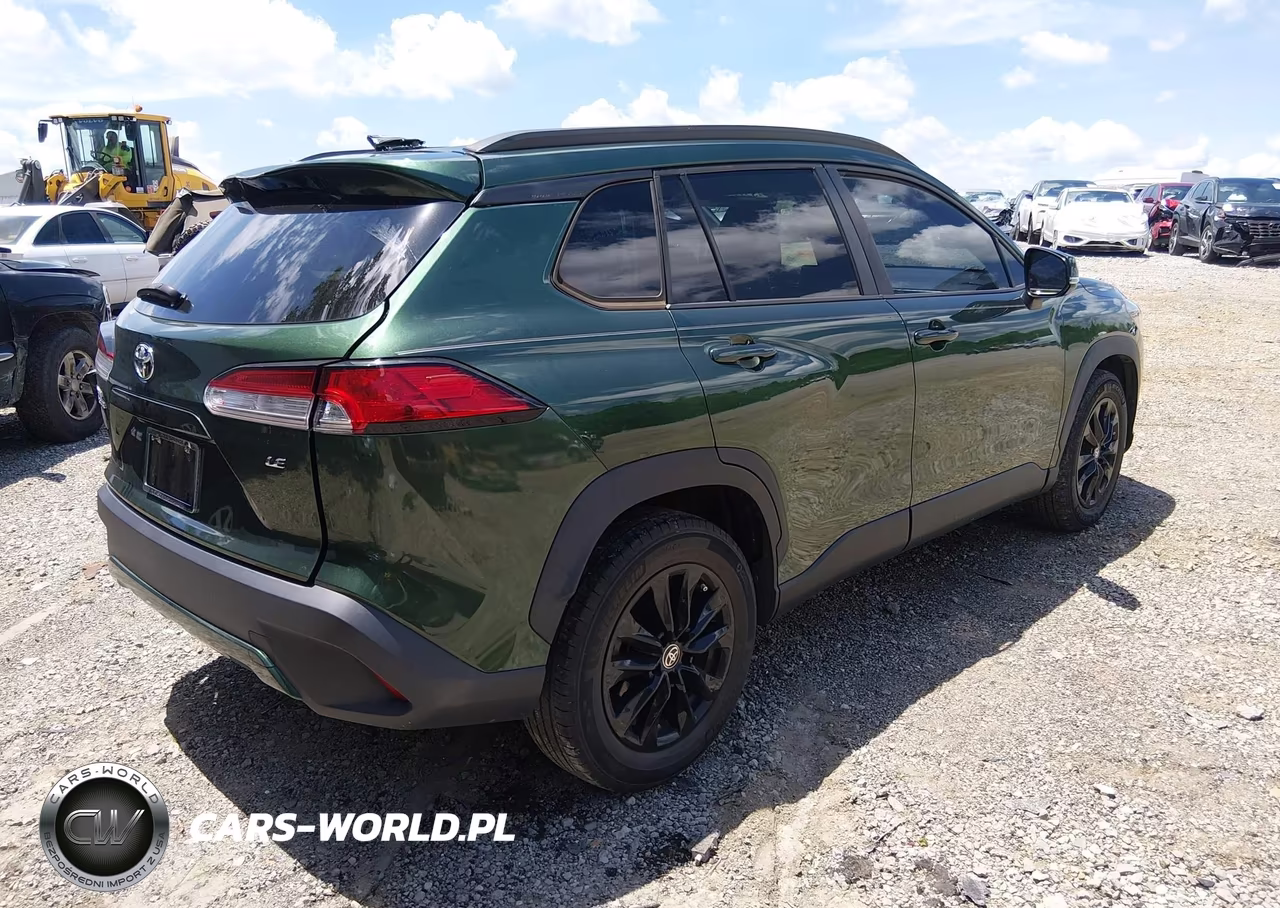 2022 Toyota Corolla Cross Le VIN:7MUCAAAG4NV005725 - 4