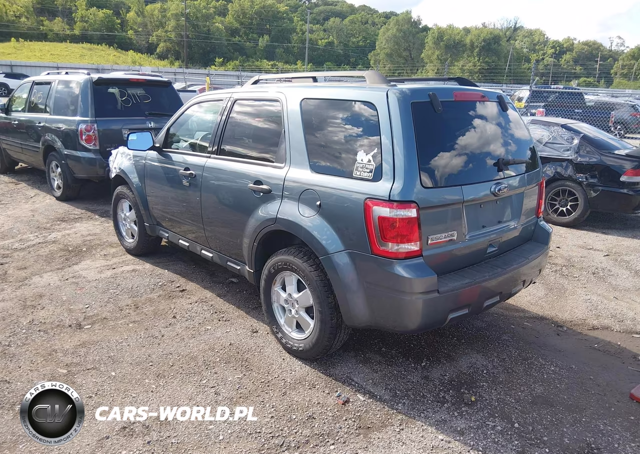 2010 Ford Escape Xlt VIN:1FMCU9D78AKC22624 - 3