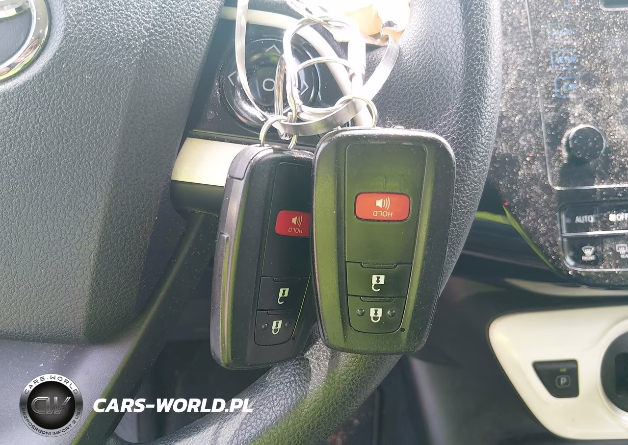 2016 Toyota Prius Two VIN:JTDKBRFU7G3501168 - 11