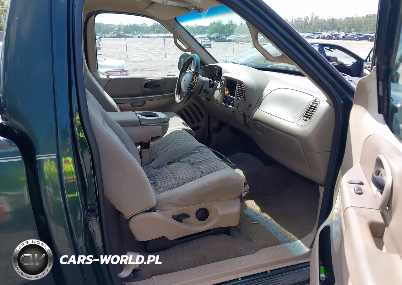2002 Ford F-150 Xl-Xlt VIN:1FTRF17W02NA48545 - 8