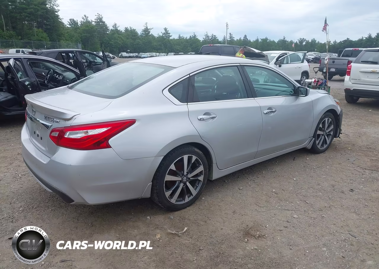 2016 Nissan Altima 2.5 Sr VIN:1N4AL3AP4GC191624 - 4