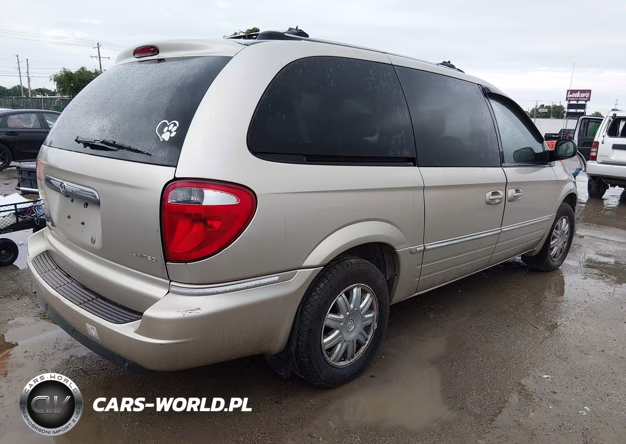 2005 Chrysler Town & Country Limited VIN:2C8GP64L85R123638 - 4