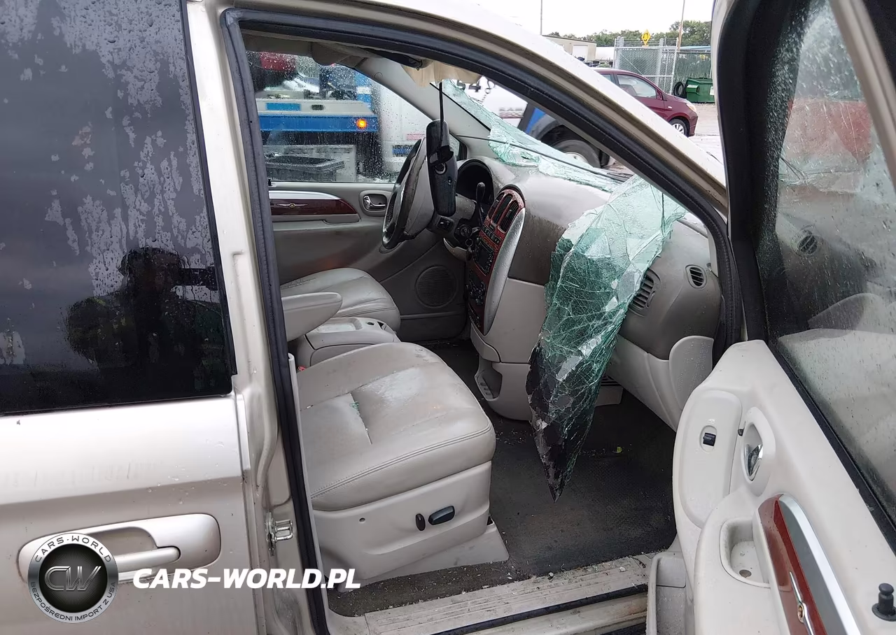 2005 Chrysler Town & Country Limited VIN:2C8GP64L85R123638 - 5