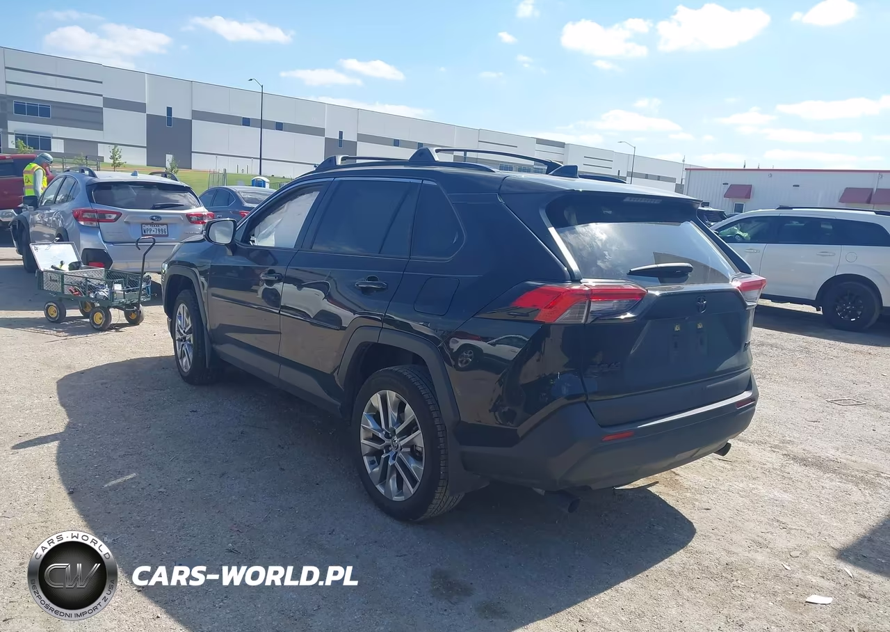 2025 Toyota Rav4 Xle Premium VIN:JTMC1RFV1SJ032857 - 3