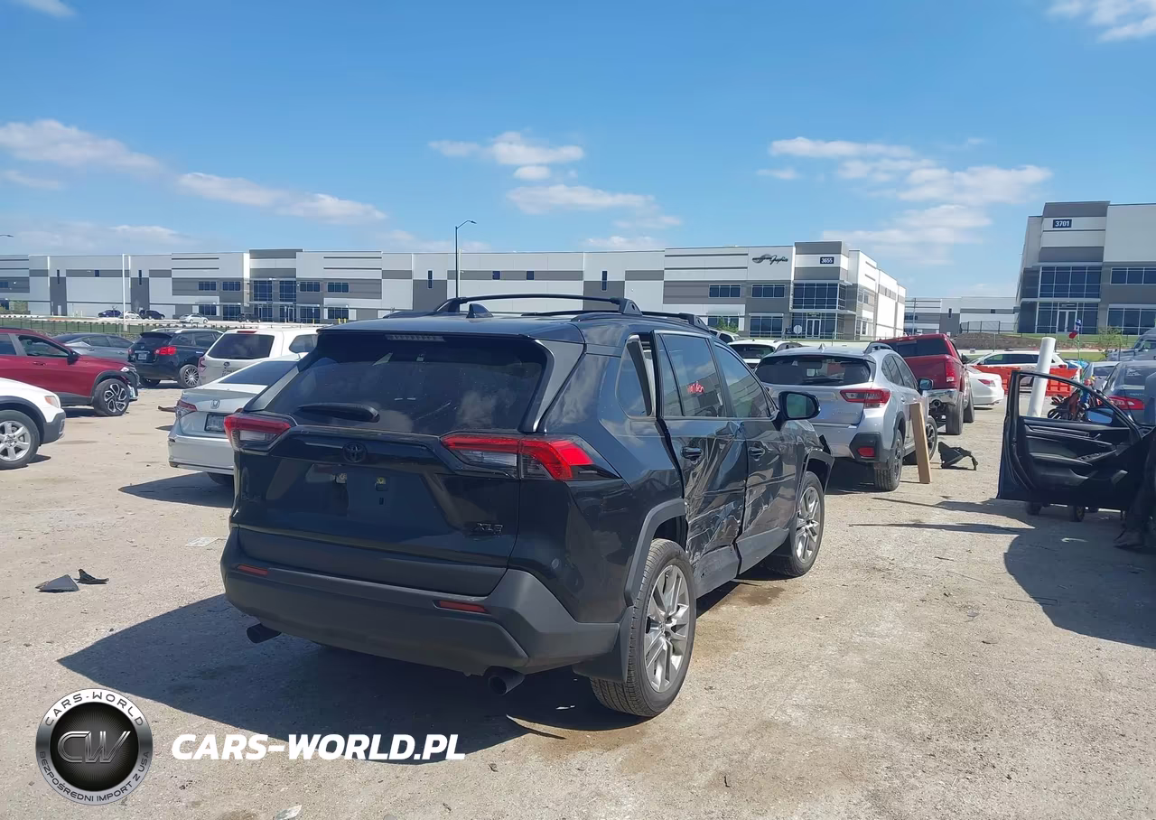 2025 Toyota Rav4 Xle Premium VIN:JTMC1RFV1SJ032857 - 4
