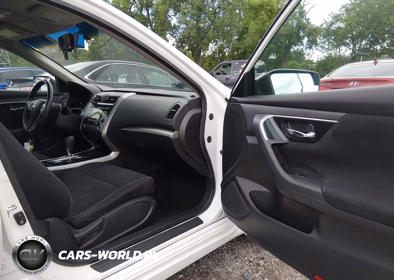 2014 Nissan Altima 2.5 S VIN:1N4AL3AP3EN362901 - 5