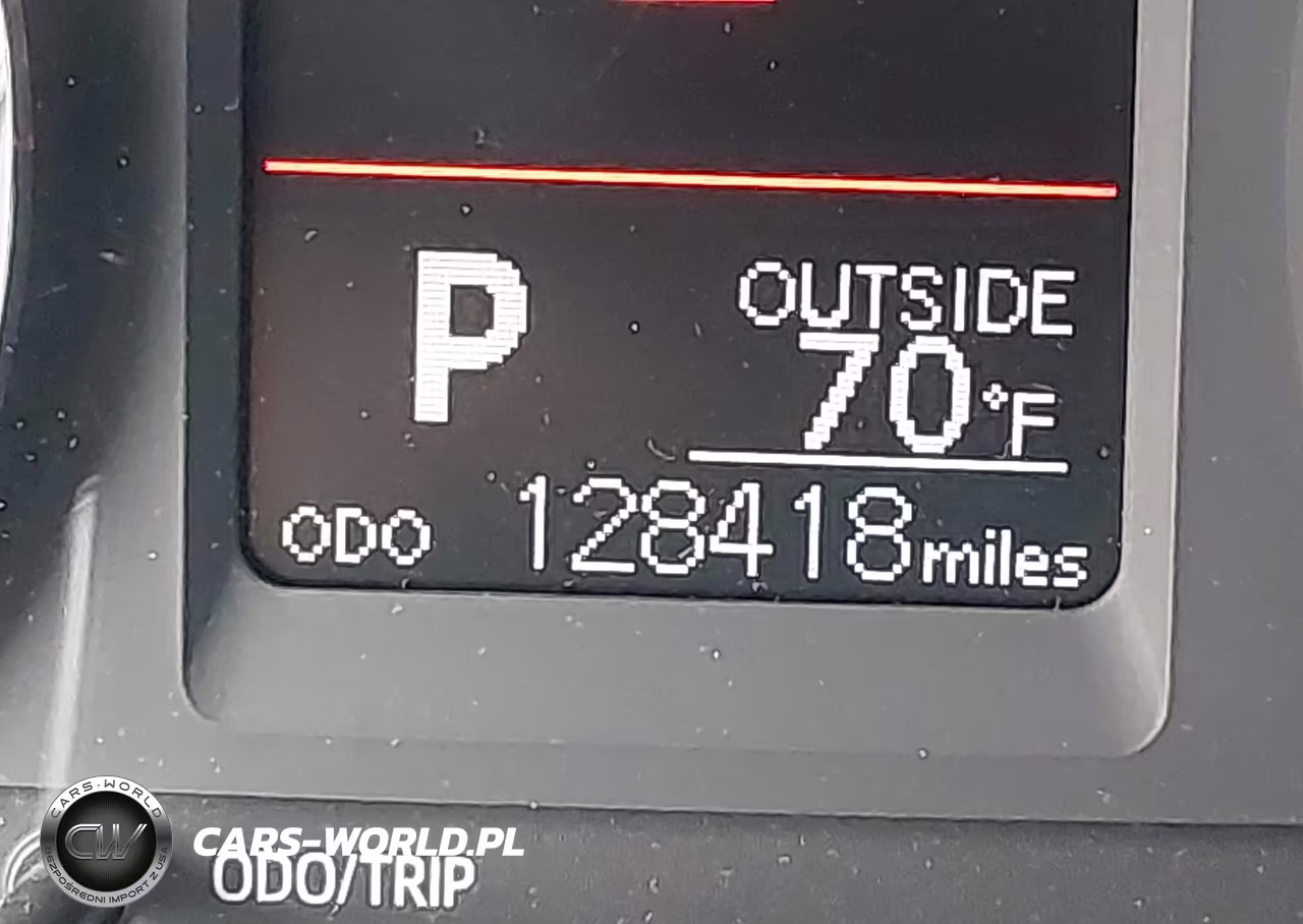 2018 Toyota Corolla Le VIN:5YFBURHE7JP808080 - 15