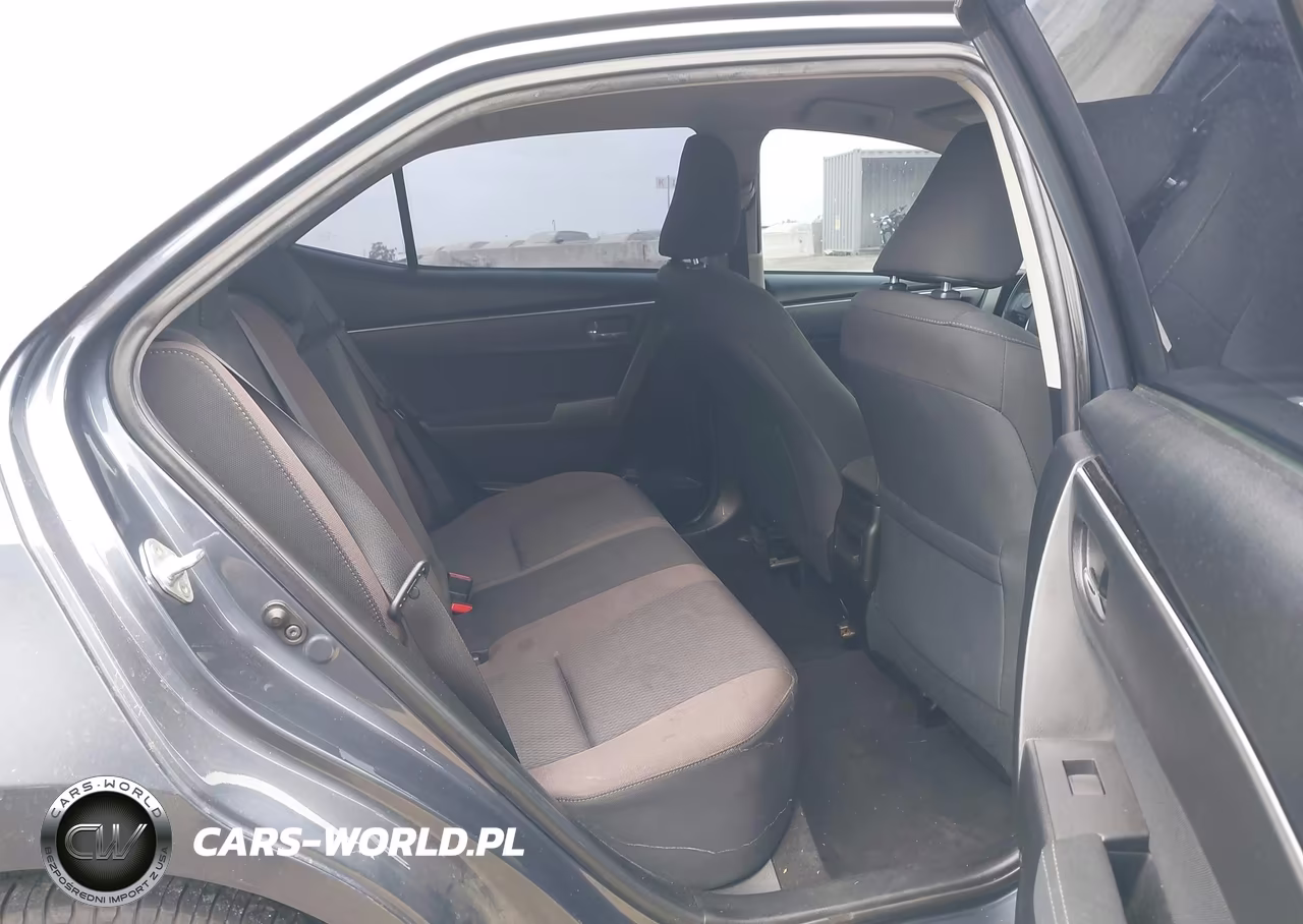 2018 Toyota Corolla Le VIN:5YFBURHE7JP808080 - 8