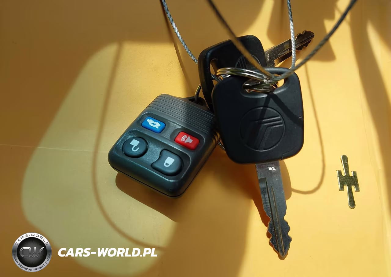 2000 Mercury Grand Marquis Gs VIN:2MEFM74W9YX712055 - 11
